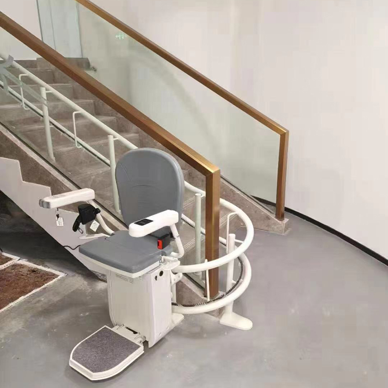 <b>彎軌式斜掛座椅升降機(jī)</b>