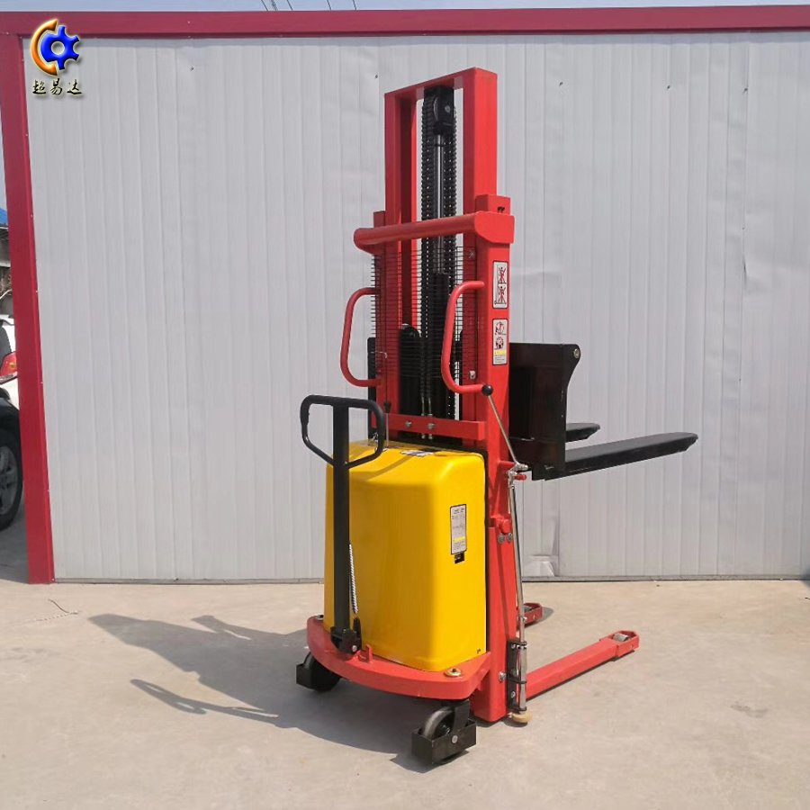 半電動(dòng)堆高車