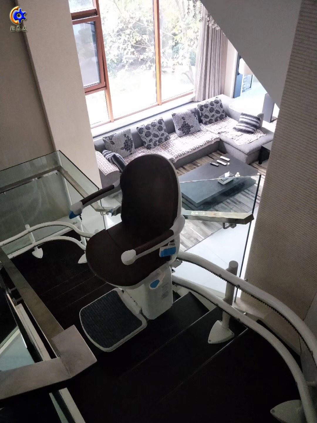 斜掛式座椅升降機(jī)